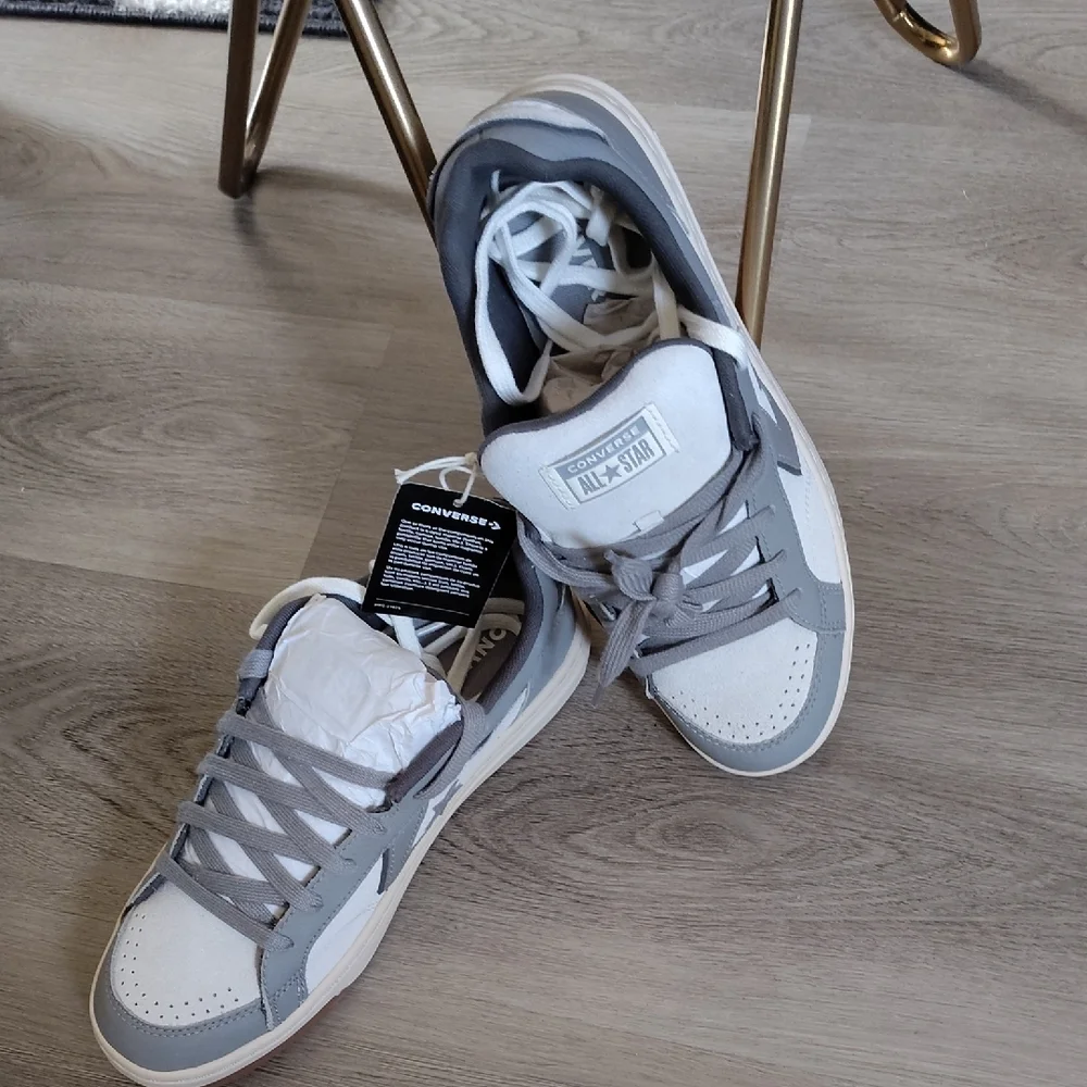 🆕Converse All Star Leather Suede Low Tops Gray/White Unisex Sz 11/Men9.5 NWT